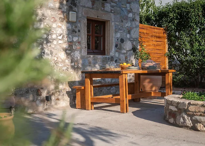 Pirgali Stone House * Ampavris